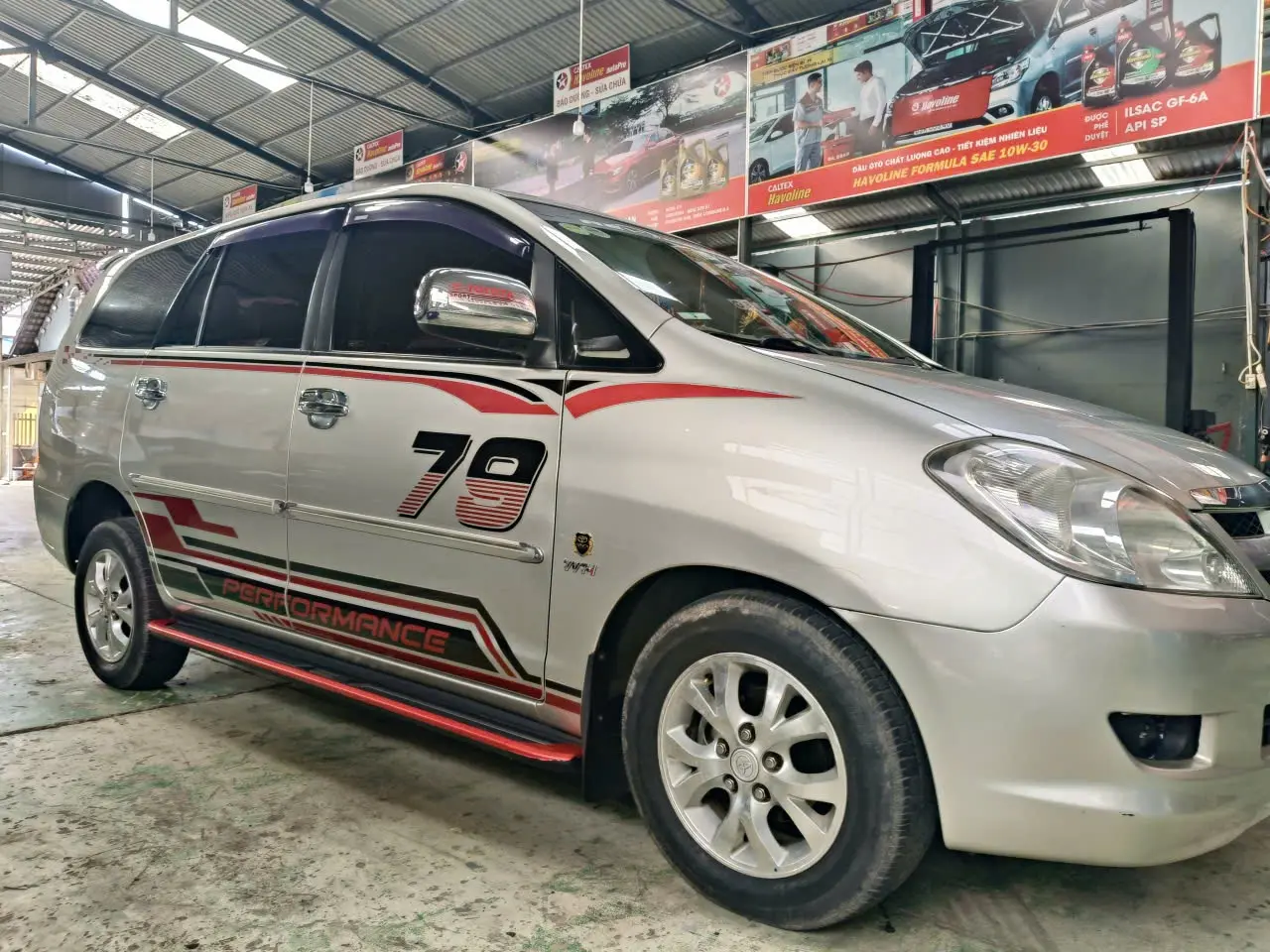 Toyota Innova 2006 - Ngoại thất 4